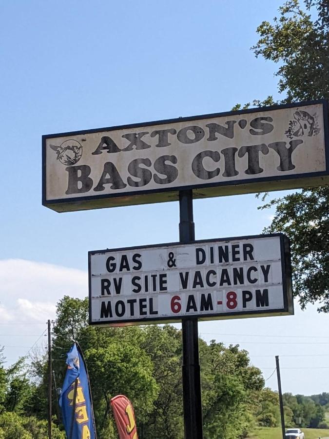 Axtons Bass City Lake Front Resort Emory Esterno foto